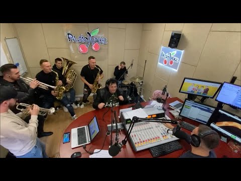 Видео: Вадим Крищенко "Розмова з тобою" (муз.В.Корепанов, вик.Іво Бобул & ДикоBrass. Радіо Люкс Фм.)