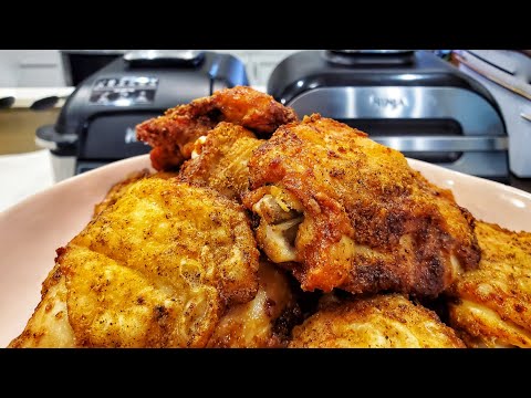Видео: Хрустящие куриные бёдрышки, приготовленные во фритюрнице с разрыхлителем | Ninja Foodi Grill и XL...