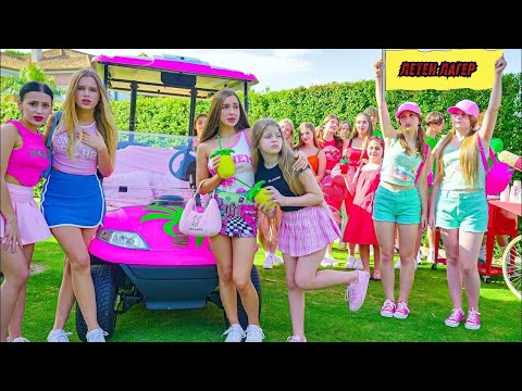 Видео: ЛЯТНА ЛАГЕР "ПАЛМА" 🌴 Какви състезания очакват тийнейджърите от злобните вожати? Даяна на ваканция