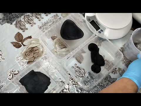 Видео: Заливаю пластиковые формы для набора мотоциклиста. мыловарение. мыло ручной работы.