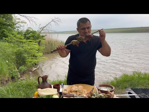 Видео: Шашлык из Перепелок на Абхазской аджике / Как пожарить перепелов?
