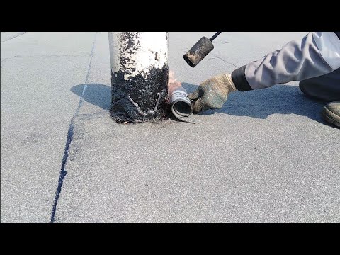 Видео: Ремонт крыши гаража. Делаем трубу.