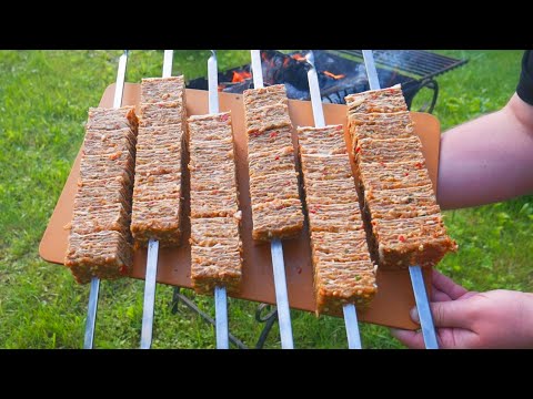 Видео: Шашлык из лаваша – Так мясо вы еще не готовили!