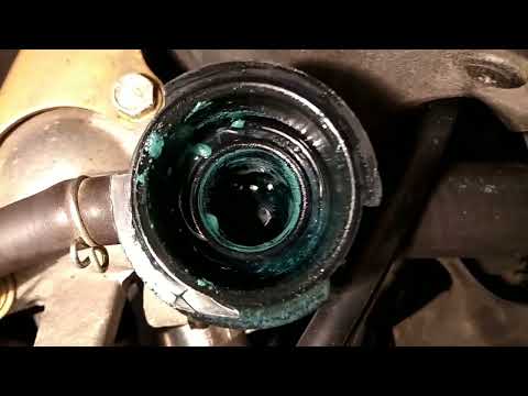 Видео: Хонда сб 500, отложения в системе охлаждения