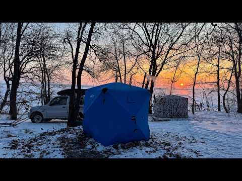 Видео: 🐠🐟 ДВОЕ СУТОК в -15 на ЛЬДУ на ПЕЧЕНЕГАХ / День рождения / Рыбалка / Кемпинг / 1 часть 🐠🐟