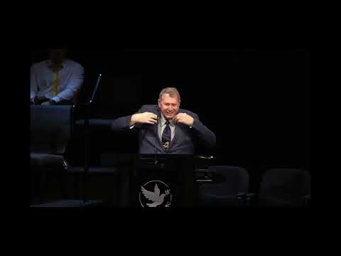 Видео: Говорящий попугай. Константин Андриевский.