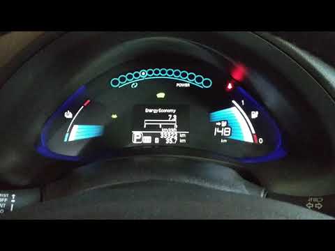 Видео: Описание приборной панели Nissan Leaf для новичков