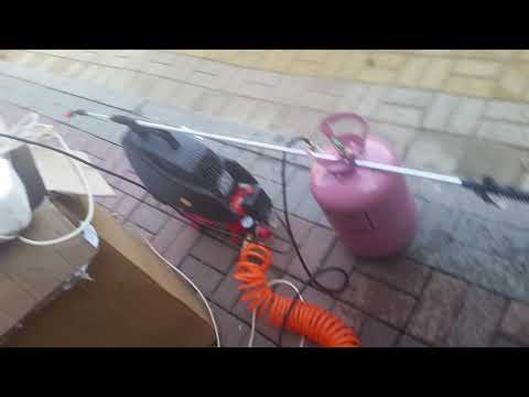 Видео: мощный садовый опрыскиватель из подручных средств и магазинской форсунки