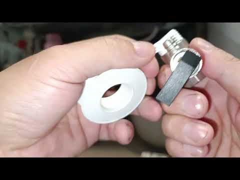 Видео: Как поменять клапан на бойлере, how to change a valve on a boiler. почему течёт вода. Всё в описании