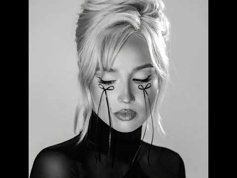 Видео: Клава Кока feat. Мари Краймбрери- Пьяный вокзал «Speed up»