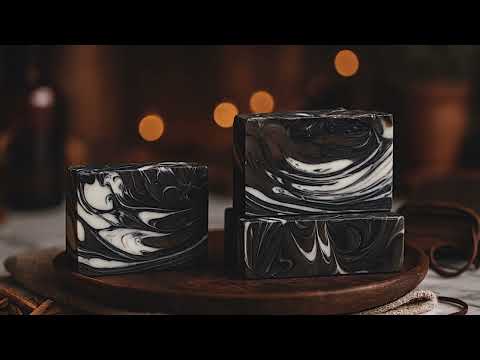 Видео: Холодное мыловарение из гикори и замши