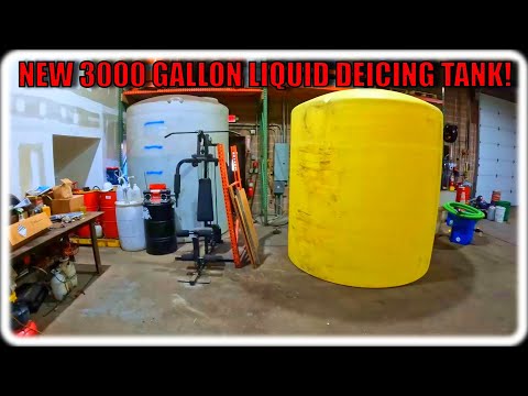 Видео: Наши новые баки для жидкого противообледенительного реагента доставлены!