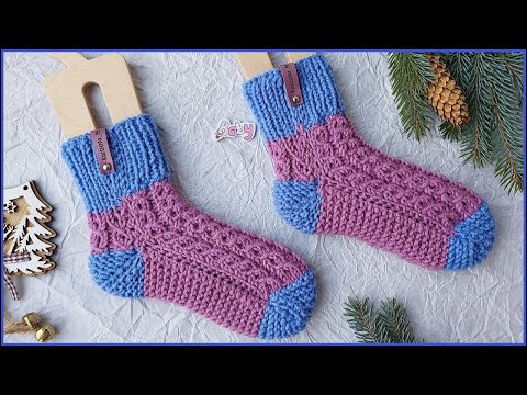 Видео: ДЕТСКИЕ вязаные НОСОЧКИ на двух спицах БЕЗ ШВА. Пятка "Бумеранг".