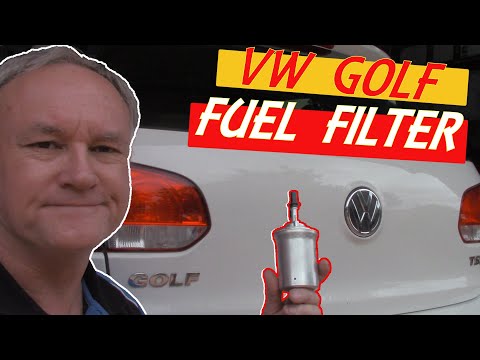 Видео: Замена топливного фильтра VW Golf VI (бензин CAXA 1,4 л)