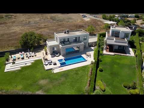 Видео: Село Лозенец. Два недостъпни плажа в залива Верготи.