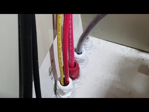 Видео: Электрика в лодке. Прокладка основных кабелей. Эпизод 3.