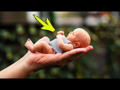 Видео: Родился самый маленький ребенок в мире. Но самое странное то - как он появился на свет!