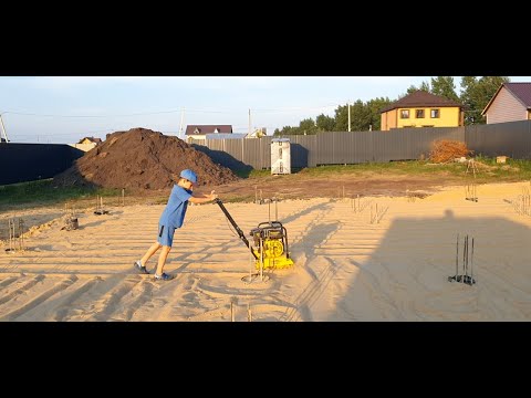 Видео: Виброплита Champion - справится даже ребёнок