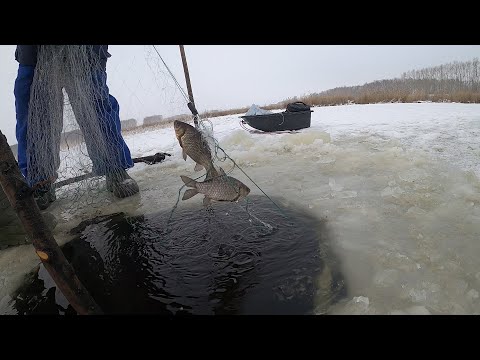Видео: Как в Сибири рыбачат зимой, сетями, мордушками, хапугами и пауком-подъёмником.