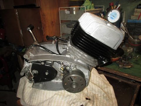 Видео: 28.01.17. Ручная подгонка и монтаж двигателя JAWA 634