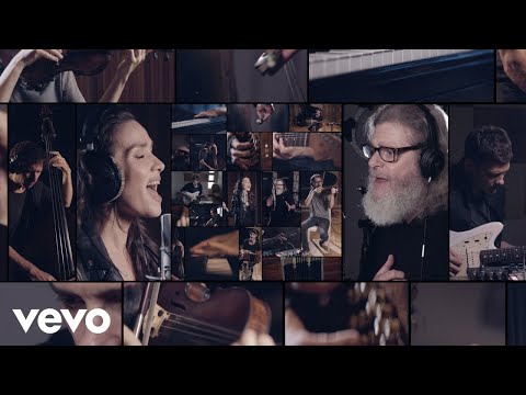 Видео: Bajofondo, Natalia Oreiro - Будем танцевать (Listo Pa'Bailar - Video Oficial)