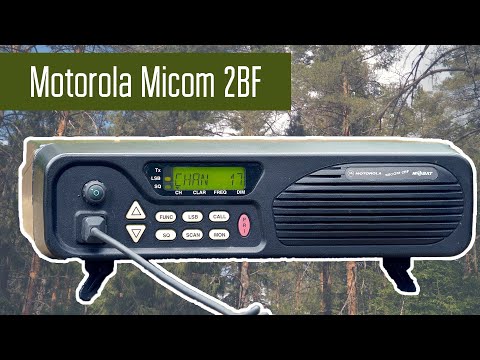 Видео: Motorola Micom 2BF профессиональная КВ радиостанция. Радиосвязь из полевых условий.
