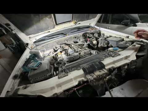 Видео: Hyundai Terracan Двигатель. троит
