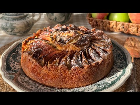 Видео: Ароматний ЯБЛУЧНИЙ ПИРІГ з цукровою скоринкою! Осінній пиріг, що завжди вдається