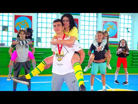 Видео: ЧТО ПРОИСХОДИТ НА ФИЗКУЛЬТУРЕ? Раскрыта тайна тренера!