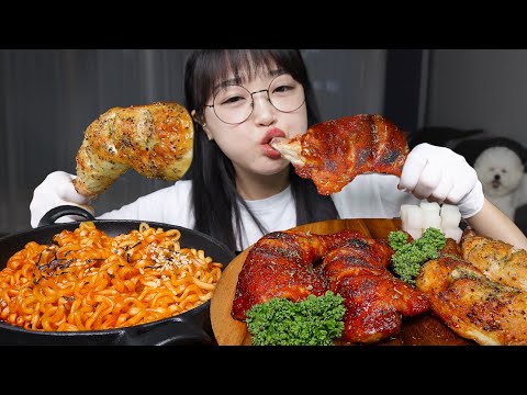 Видео: Хрустящие запеченные куриные ножки и острый рамен🍗🍜Mukbang ASMR