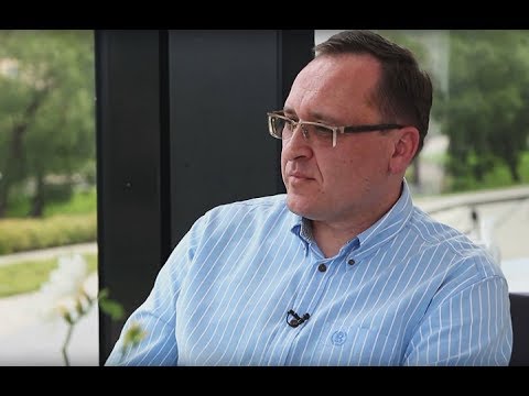 Видео: Частная территория: неформатный священник Андрис Шевелс