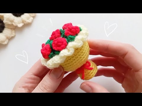 Видео: Вяжем крючком милый букетик роз🌹❤️ МК – цветы – легко и красиво🧶 Crochet the beautiful flowers with💞