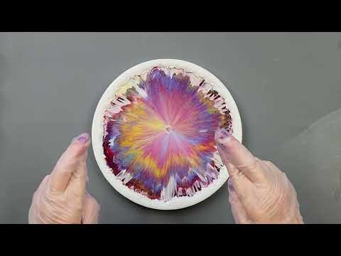 Видео: #2301 Невероятные эффекты в этой новой заливке из смолы «Starburst»