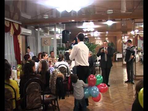 Видео: Свадебный  вынос голубцов в Молдове гор  Чимишлия