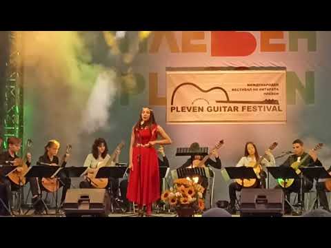 Видео: "Горо ле" - Ralitsa Haidarska & Плевенски китарен ансамбъл | International Pleven Guitar Festival