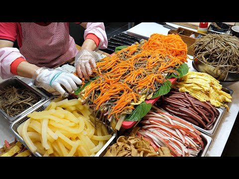 Видео: Мы продаем 1200 кимбапов в день! Великая корейская бабушка. / korean street food