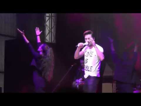 Видео: Концерт Димы Билана в ТЦ "Весна" 27.09.2014