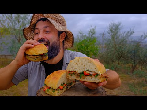Видео: Сочный бифштекс между лепешками тандыра. Деревенский бургер 🍔🔥