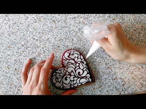 Видео: Пряничное сердце/ Пряник на годовщину и свадьбу/ Пряник на День влюбленных с трафаретом и айсингом