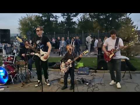 Видео: Лев на ВДНХ с группой "Далее" - Перемен (№38)