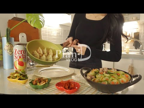 Видео: Изготовление традиционного корейского платья для собак, приготовление капустных обертываний, острой