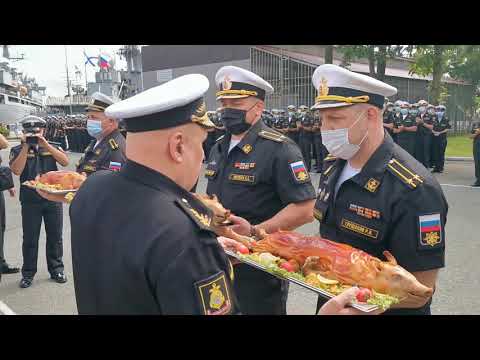 Видео: Владивосток встречает корабли Тихоокеанского флота для проохождения учения