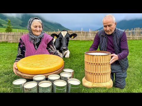 Видео: Бабушкины Секреты: Свежее Коровье Молоко Превращается В Домашнее Органическое Масло!