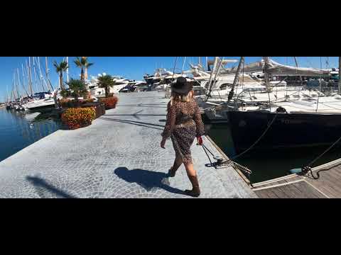 Видео: Maria Kosara & Мария Косара - Вълчицата  Official video 4К