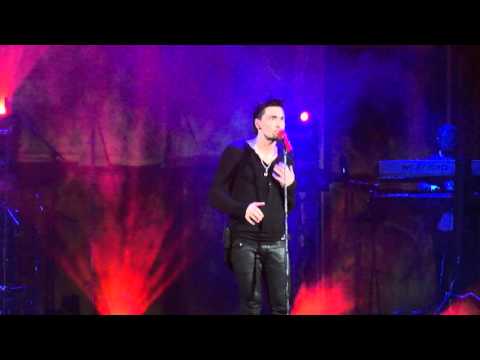 Видео: Дима Билан - Малыш - Саратов 15.03.2016