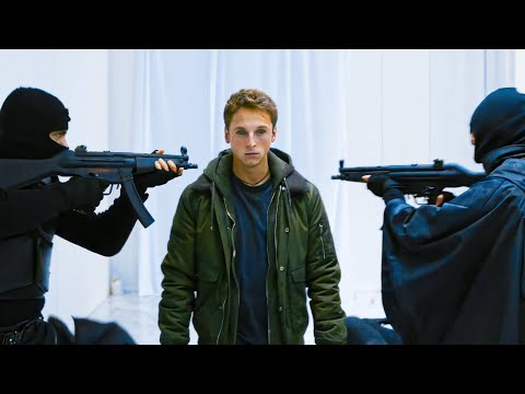 Видео: Парень Силой Мысли создаёт Новые Реальности и yничтoжaeт целые APMИИ Вpaгoв