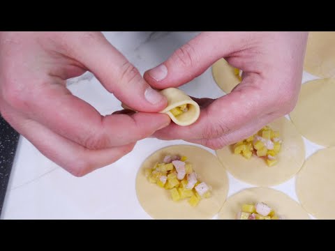 Видео: Вареники с сырой картошкой и салом. Все секреты приготовления. Отличие лепки с салом и без.