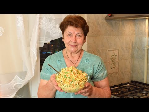 Видео: Бабушкин рецепт - Правильный витаминный салат из редьки с морковью, яблоком и перцем! Мамины рецепты