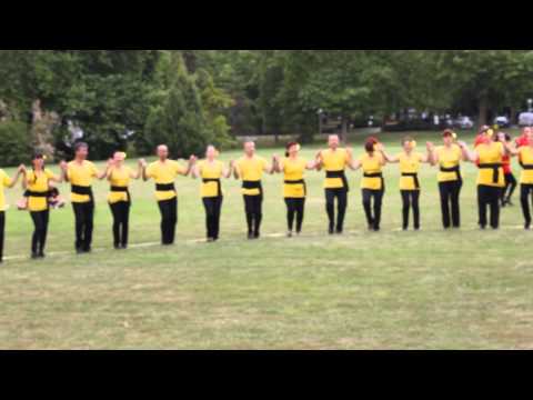 Видео: МЕЛНИШКО ХОРО ОТ ЧАНОВЕ: В АЛБЕНА 2013г.