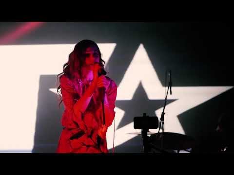 Видео: Луна - Чужие люди, One Love Fest Севкабель, 03.01.2019 Санкт-Петербург